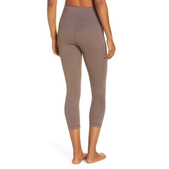 Zella Studio Lite High Waist Capri Crop Leggings Grey Sparrow X-Small 0-2 NEW - Picture 3 of 10